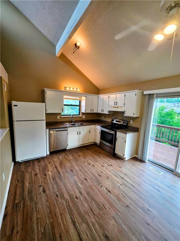 Listing Photo MLS #HMS2621064