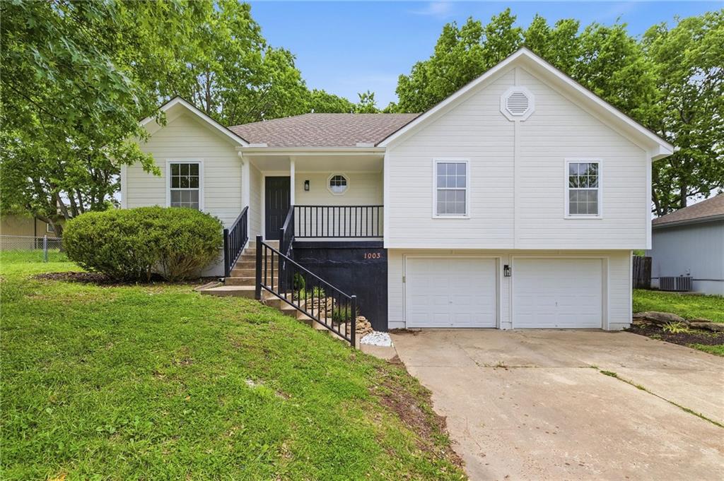 Listing Photo MLS #HMS2621077