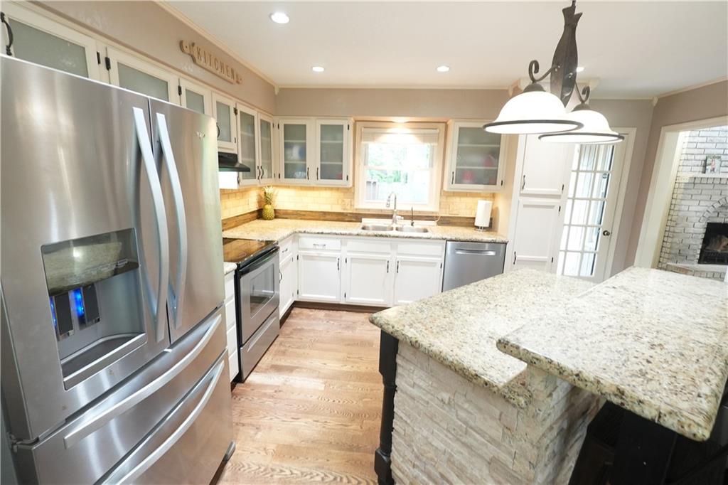 Listing Photo MLS #HMS2621090