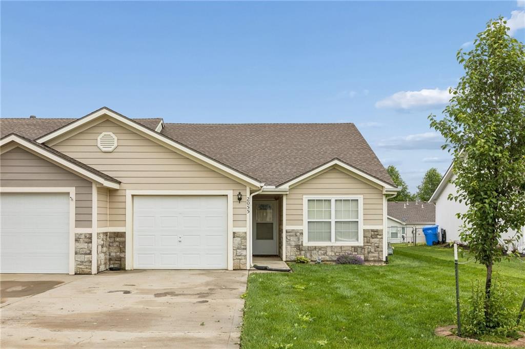 Listing Photo MLS #HMS2621137