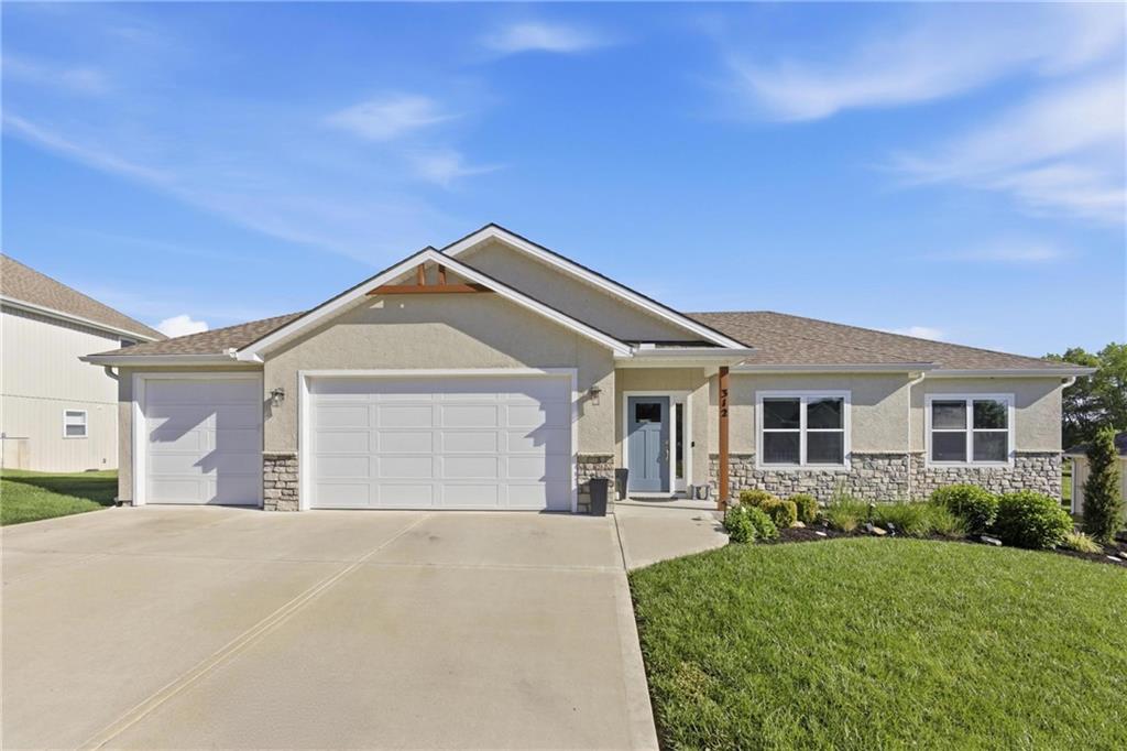 Listing Photo MLS #HMS2621139