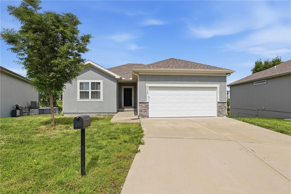 Listing Photo MLS #HMS2621186