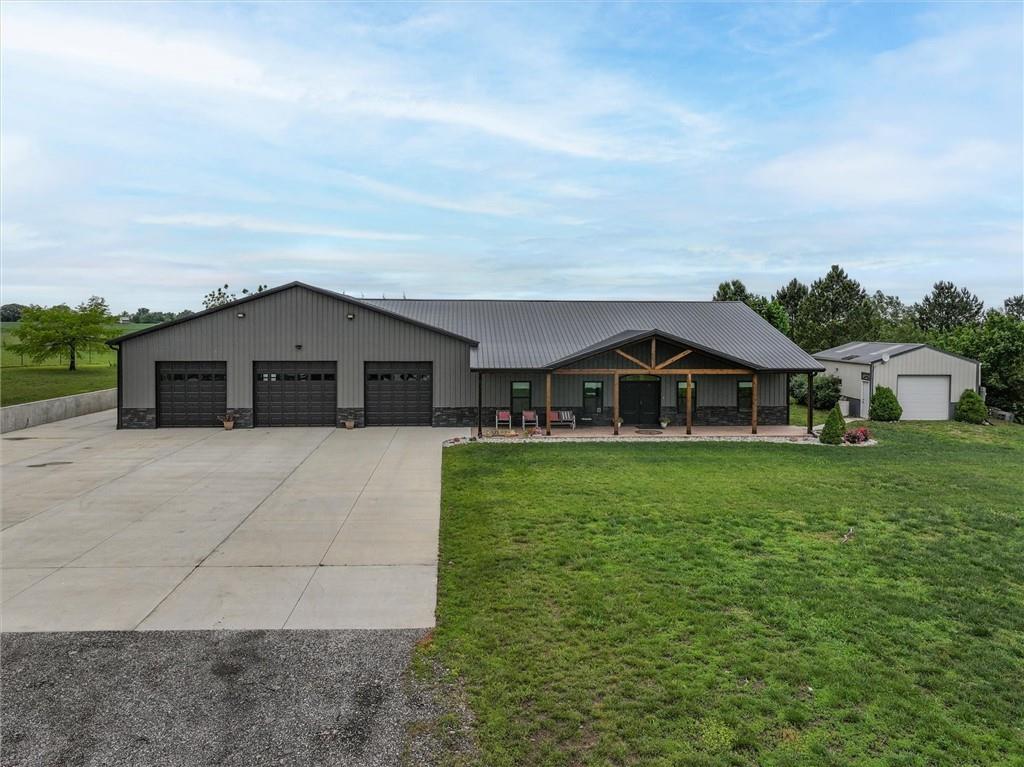 Listing Photo MLS #HMS2621239
