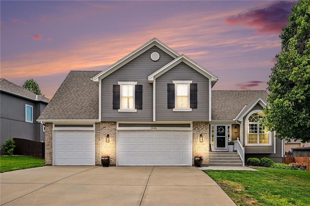 Listing Photo MLS #HMS2621275