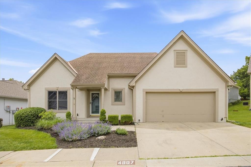 Listing Photo MLS #HMS2621282