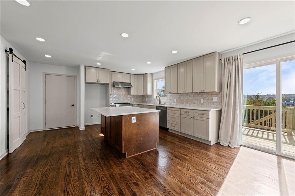 Listing Photo MLS #HMS2621289