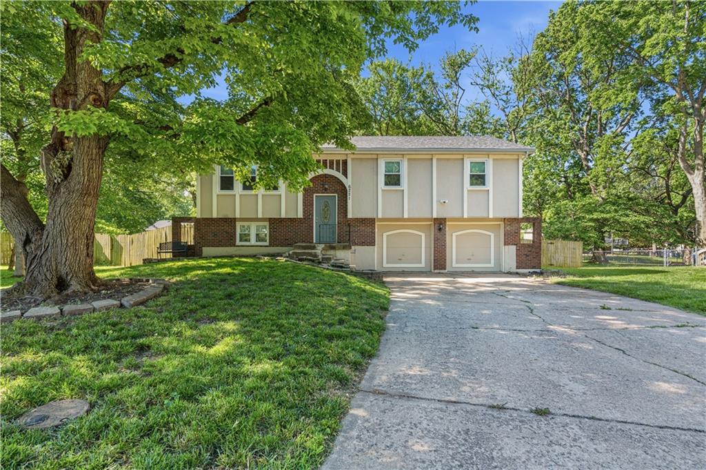 Listing Photo MLS #HMS2621397