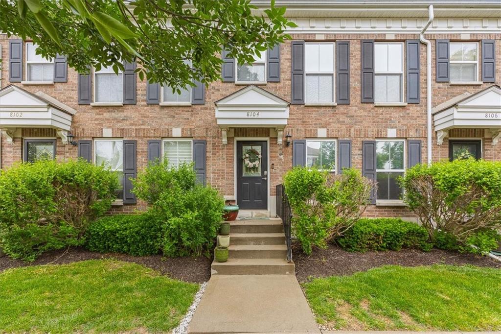 Listing Photo MLS #HMS2621431