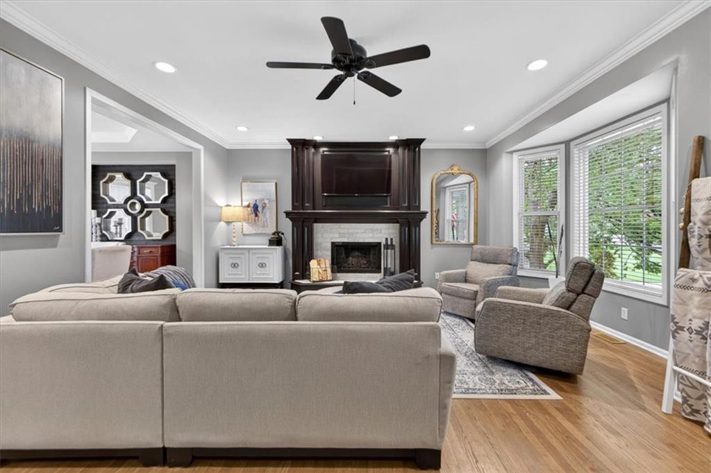 Listing Photo MLS #HMS2621463