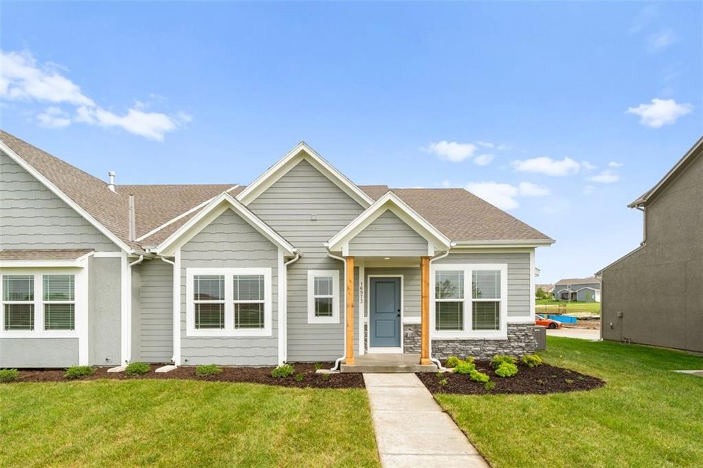 Listing Photo MLS #HMS2621487