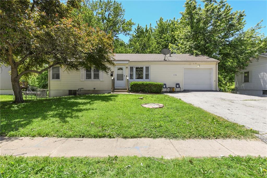 Listing Photo MLS #HMS2621494