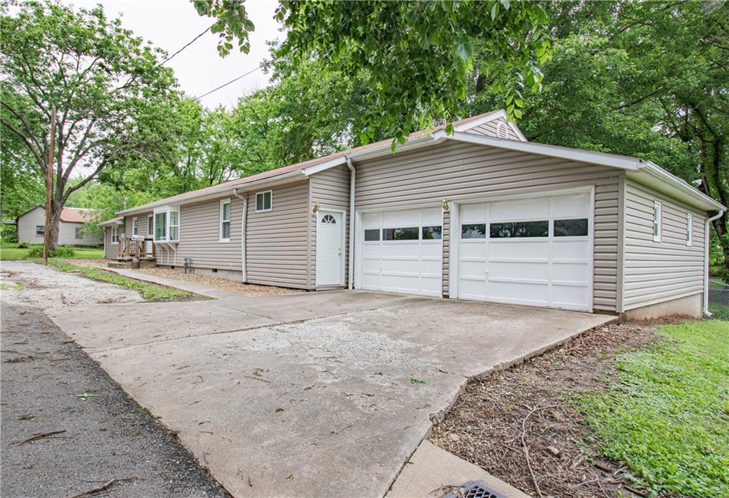 Listing Photo MLS #HMS2621530