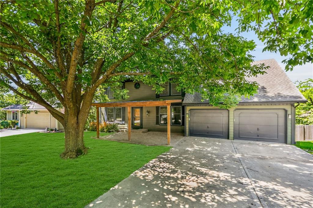 Listing Photo MLS #HMS2621577
