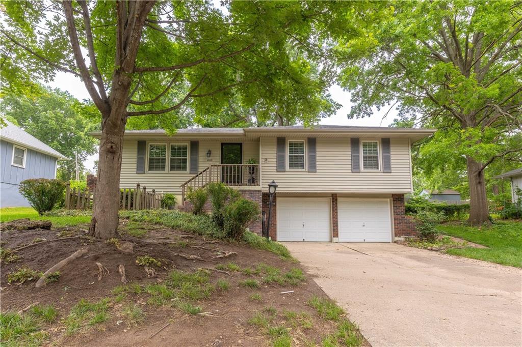 Listing Photo MLS #HMS2621631