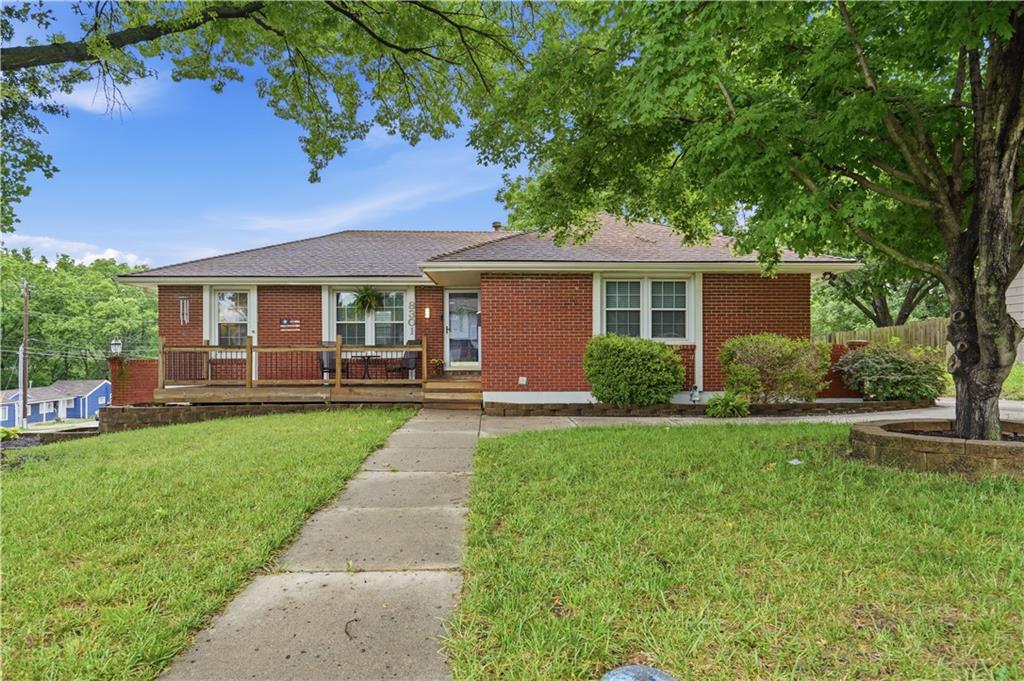 Listing Photo MLS #HMS2621643