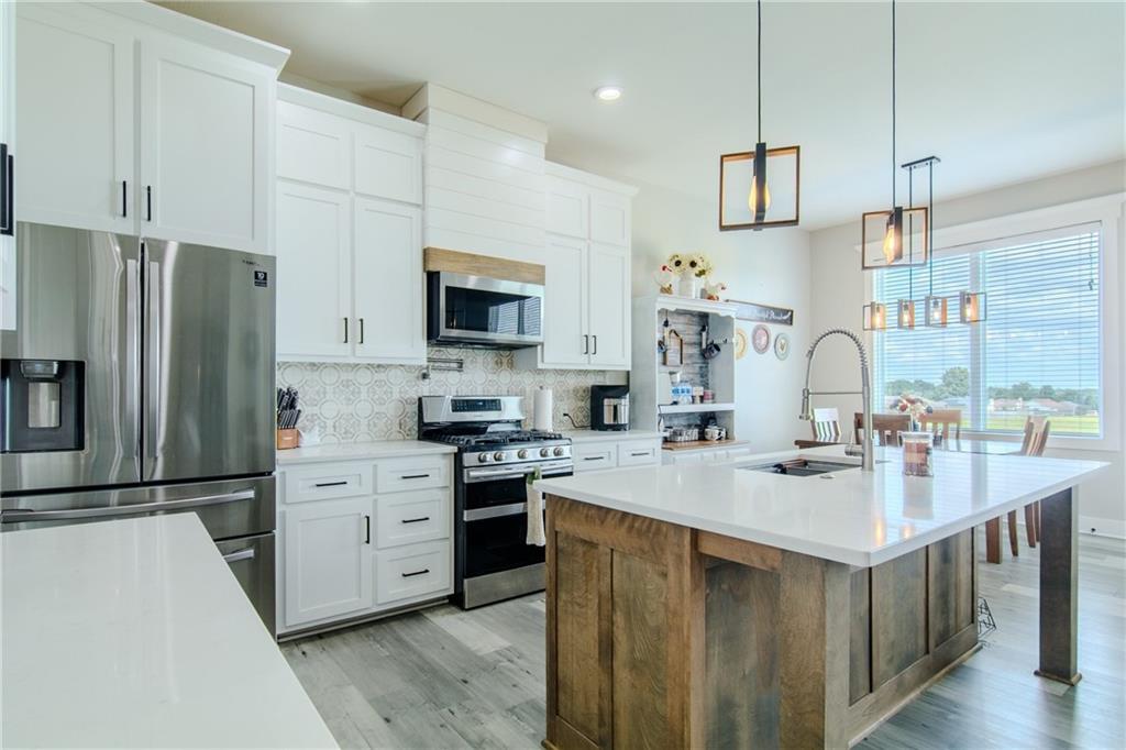 Listing Photo MLS #HMS2621661