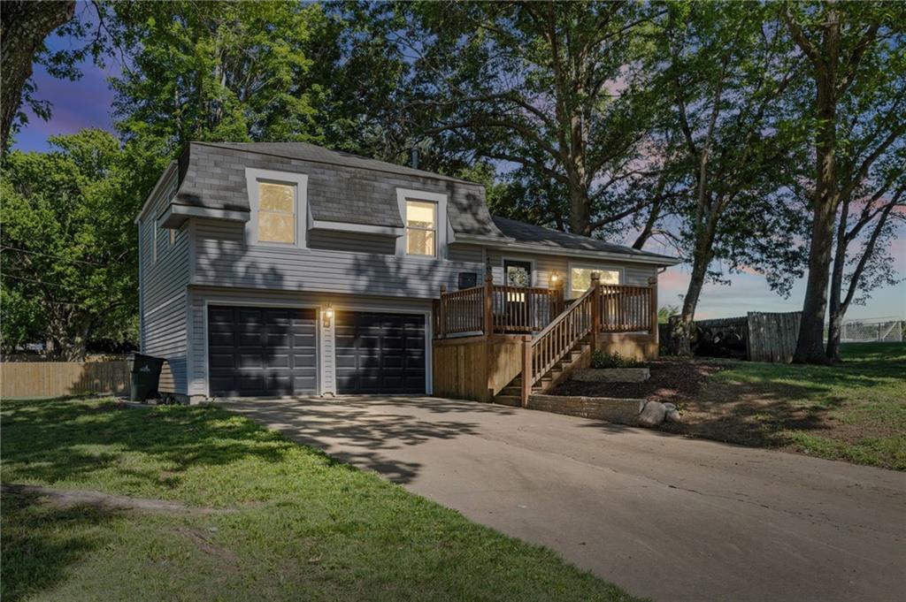 Listing Photo MLS #HMS2621706