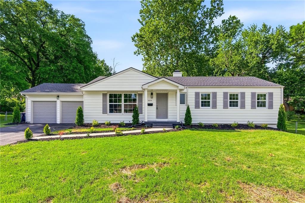 Listing Photo MLS #HMS2621708