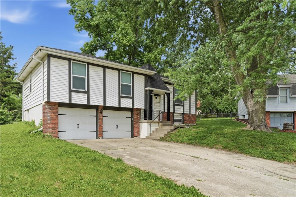 Listing Photo MLS #HMS2621792