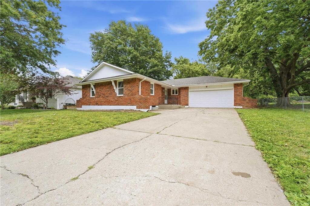 Listing Photo MLS #HMS2621795