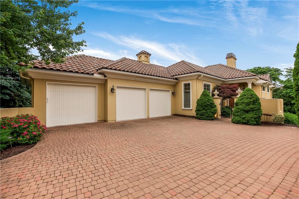 Listing Photo MLS #HMS2621797