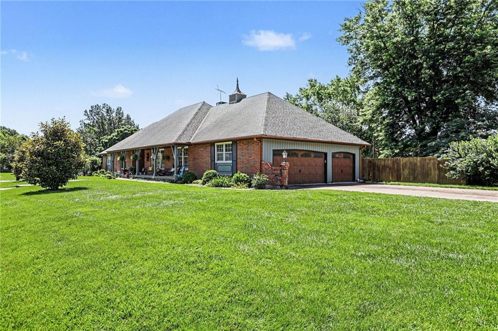 Listing Photo MLS #HMS2621895