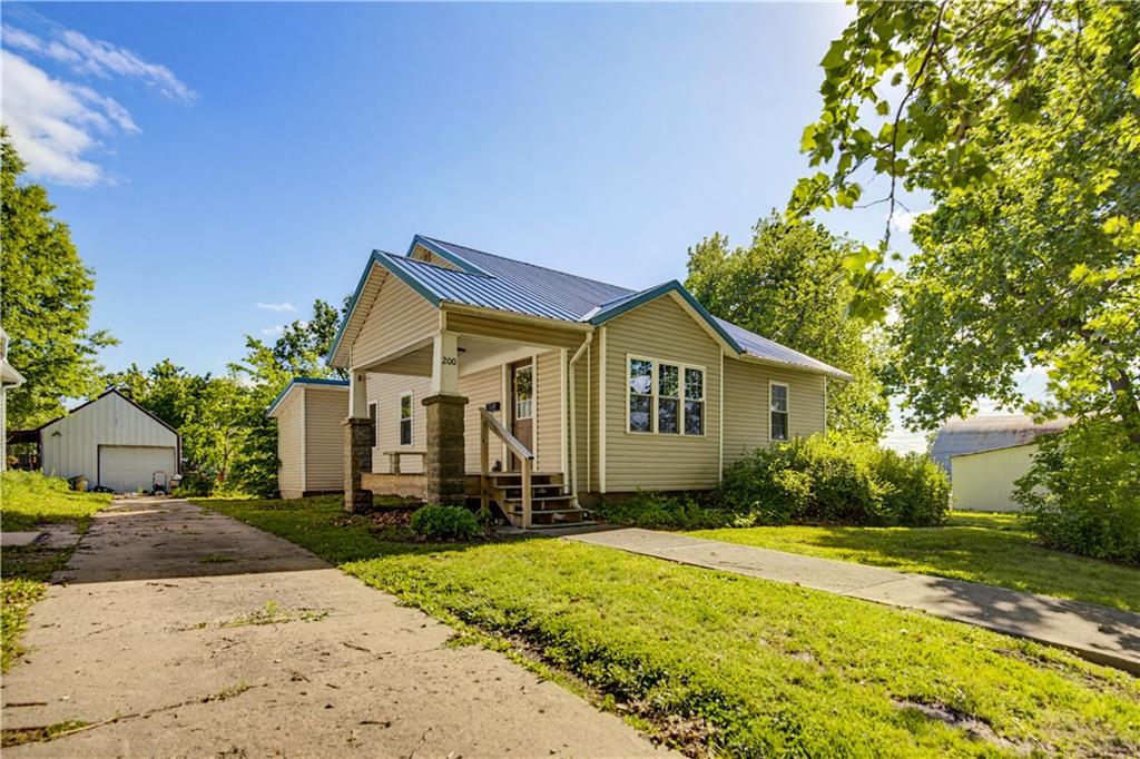 Listing Photo MLS #HMS2621930