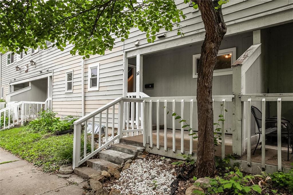 Listing Photo MLS #HMS2621937