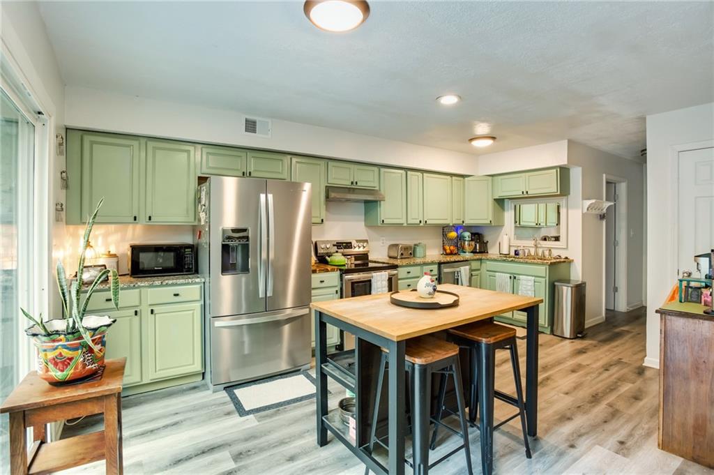 Listing Photo MLS #HMS2622085