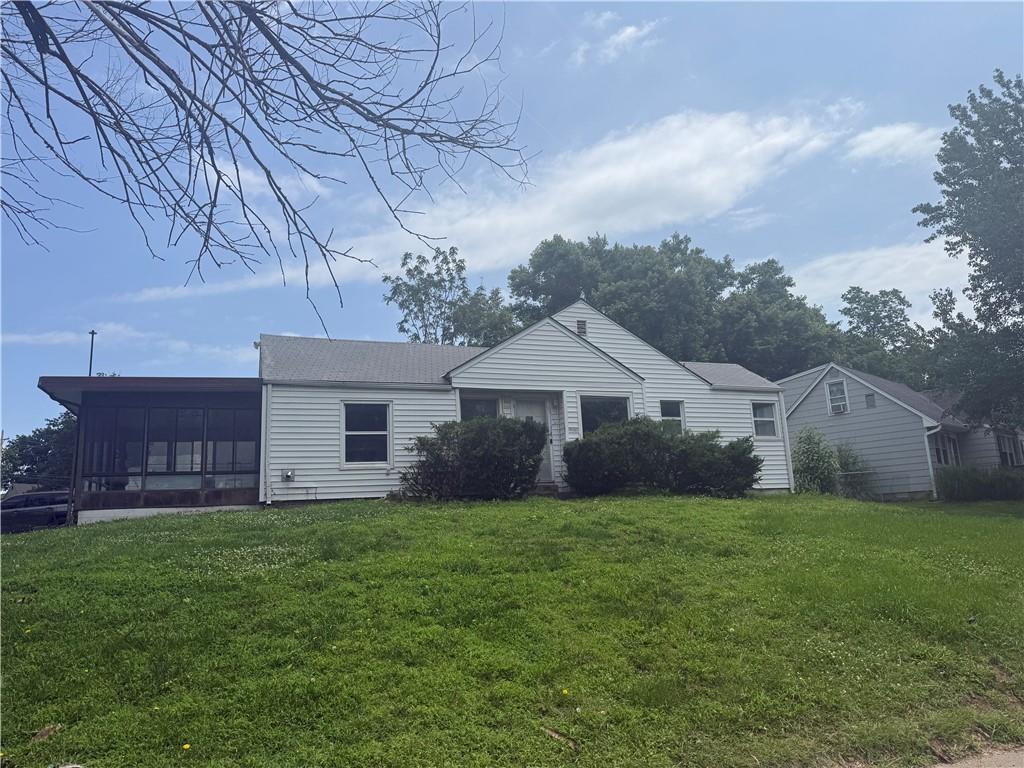 Listing Photo MLS #HMS2622103