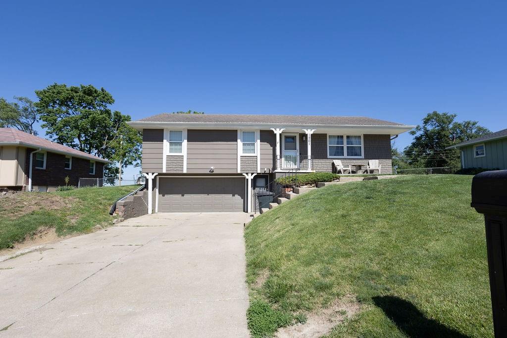 Listing Photo MLS #HMS2622139
