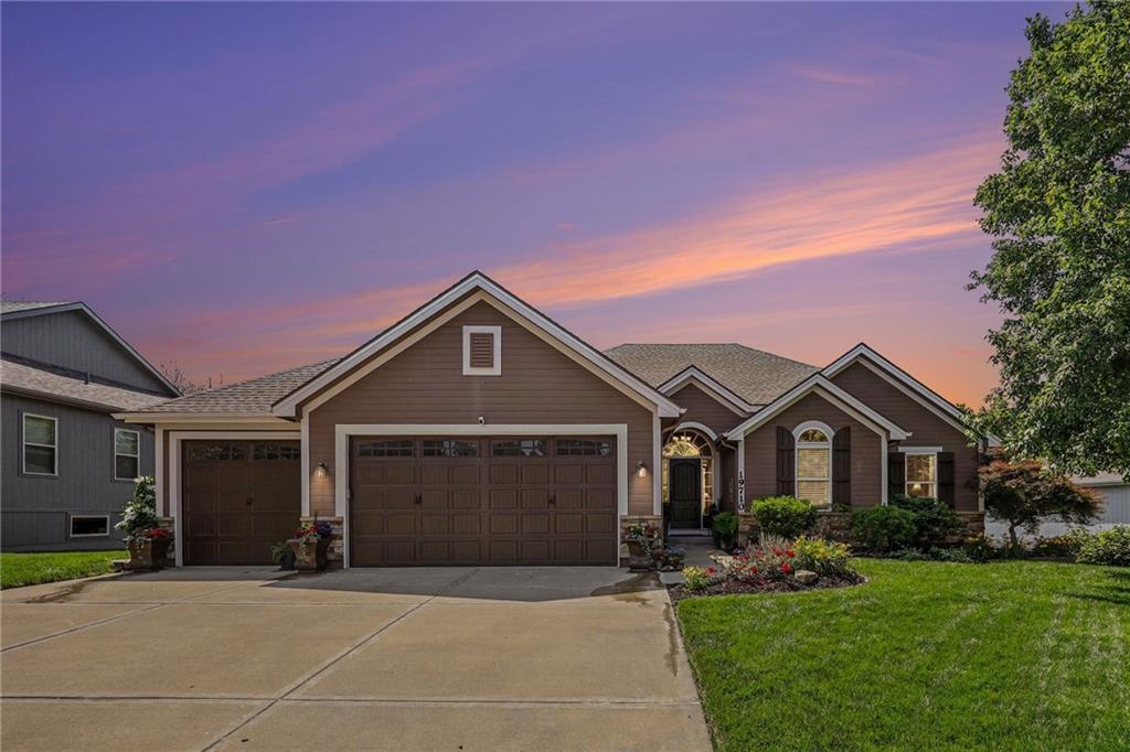 Listing Photo MLS #HMS2622157