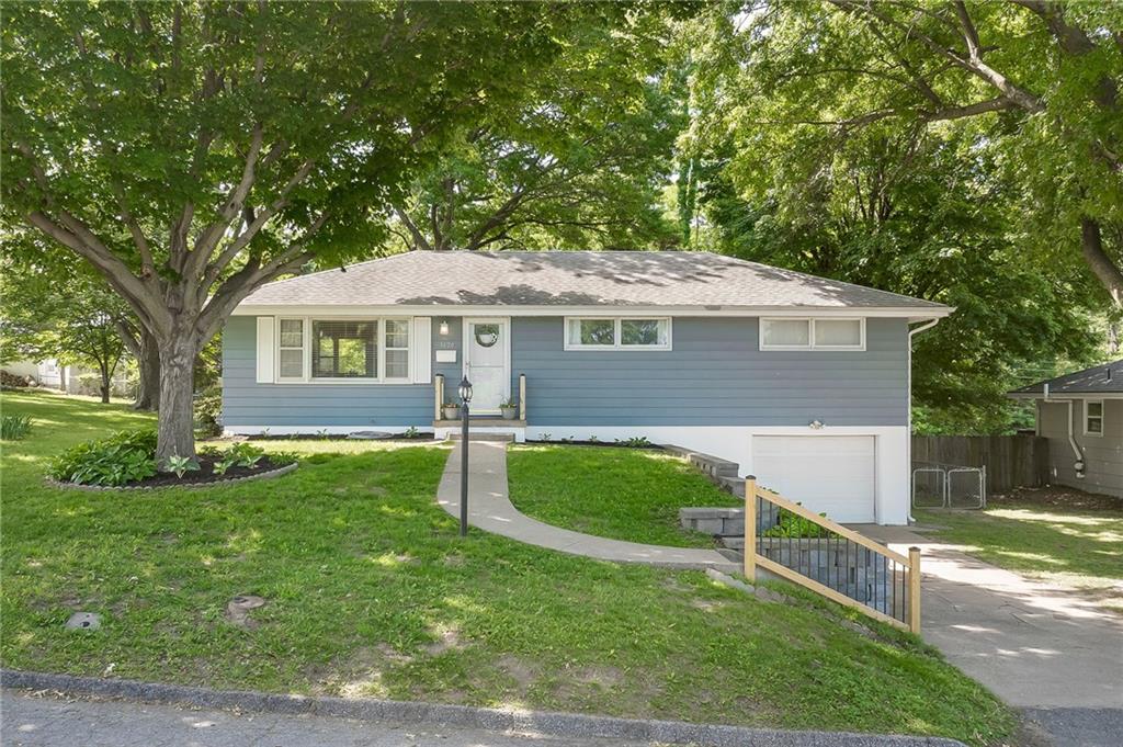 Listing Photo MLS #HMS2622167