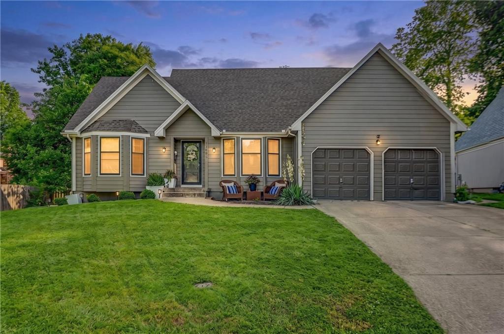 Listing Photo MLS #HMS2622205