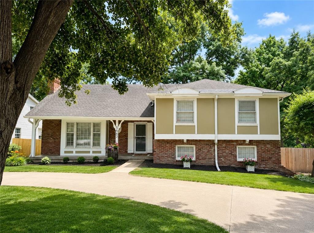 Listing Photo MLS #HMS2622213
