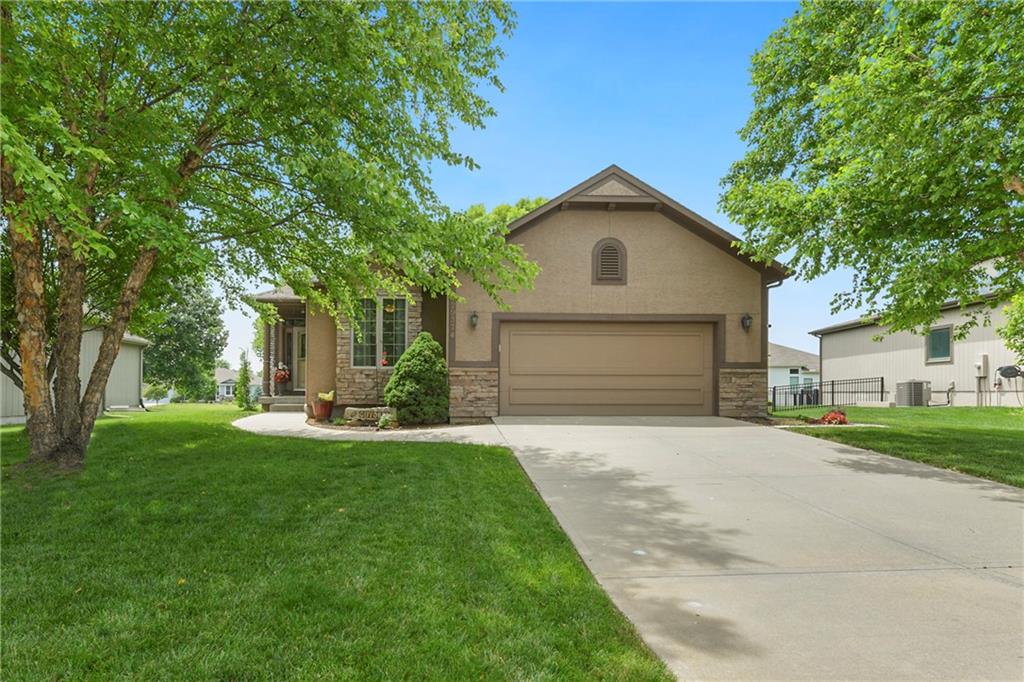 Listing Photo MLS #HMS2622224