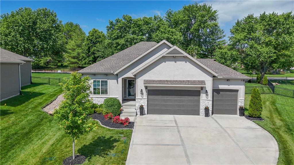 Listing Photo MLS #HMS2622226
