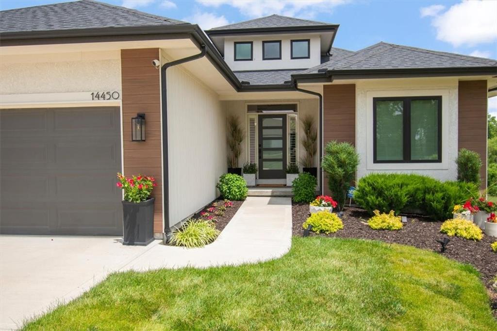 Listing Photo MLS #HMS2622231
