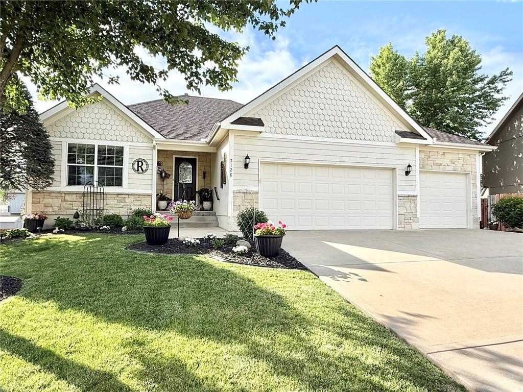Listing Photo MLS #HMS2622449