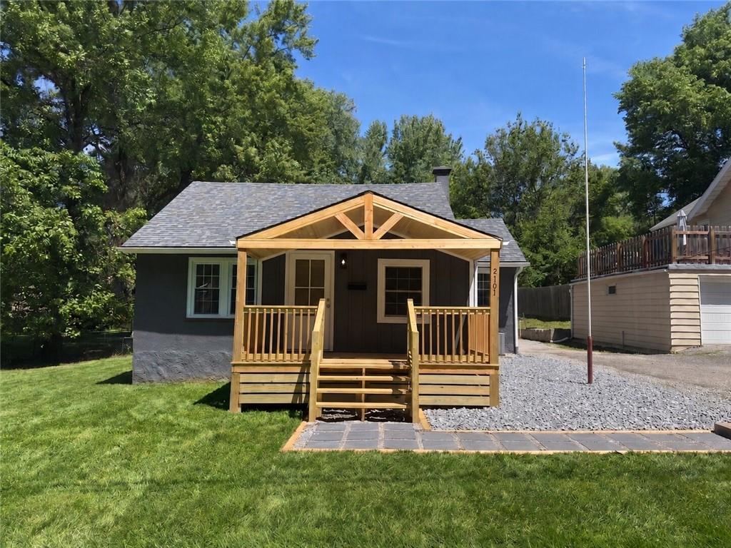 Listing Photo MLS #HMS2622894