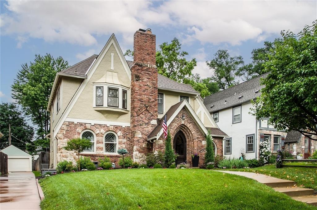 Listing Photo MLS #HMS2622929
