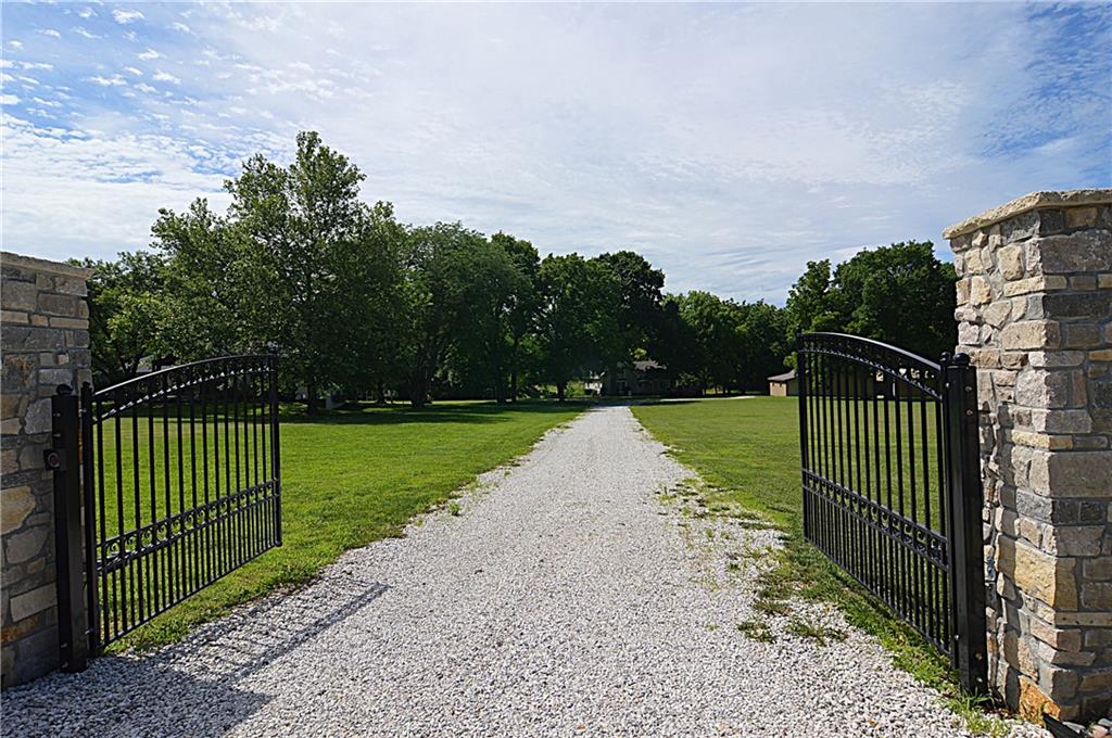 Listing Photo MLS #HMS2623172