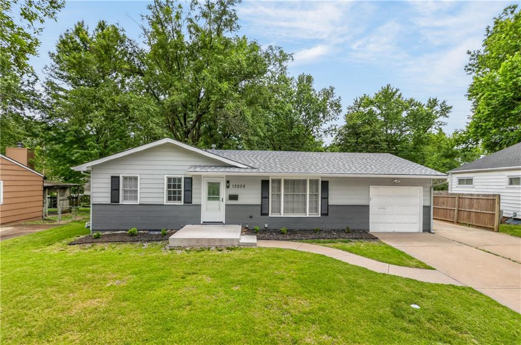 Listing Photo MLS #HMS2623175