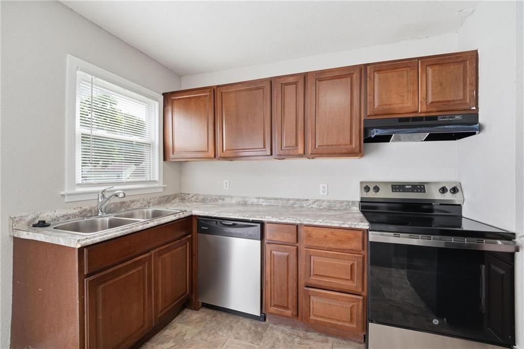 Listing Photo MLS #HMS2623194