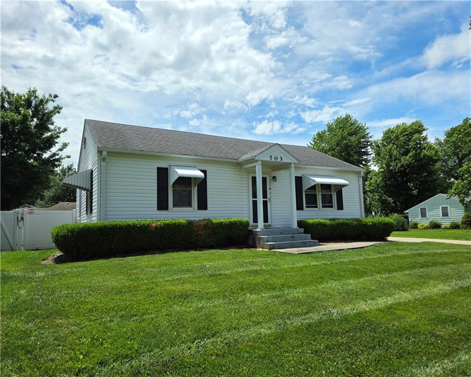 Listing Photo MLS #HMS2623202