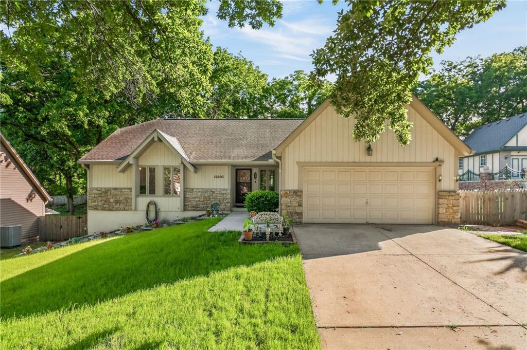 Listing Photo MLS #HMS2623218