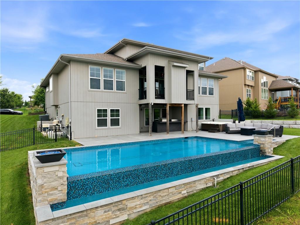 Listing Photo MLS #HMS2623269