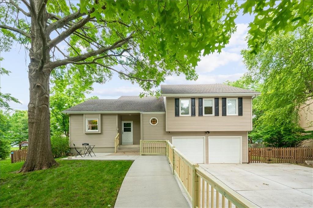 Listing Photo MLS #HMS2623283