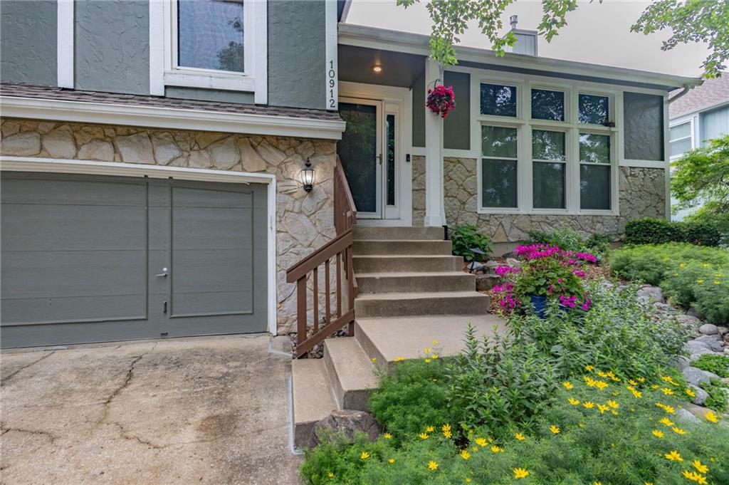 Listing Photo MLS #HMS2623354