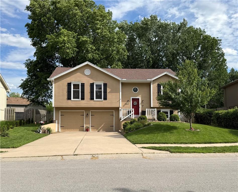 Listing Photo MLS #HMS2623383